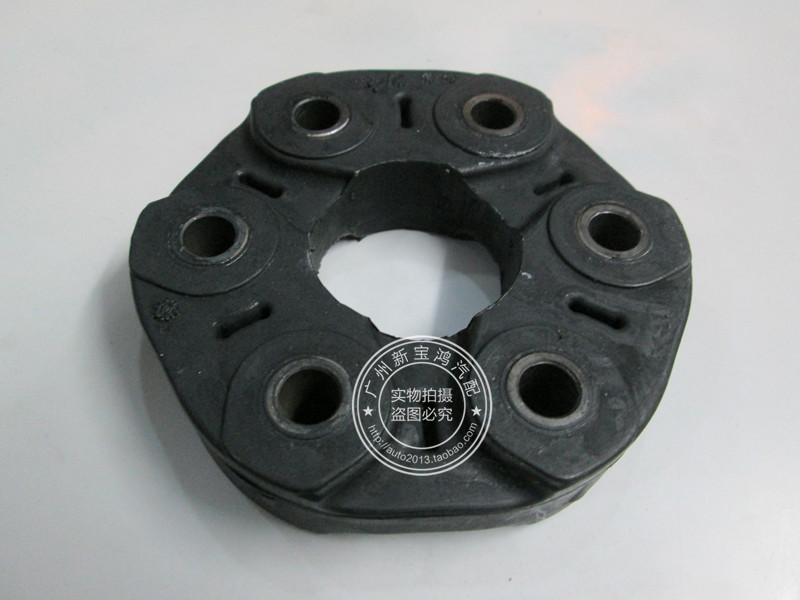 适用宝马E46轴承吊胶E90 E39 X5 X3 318i 320i 325i传动轴胶饼530