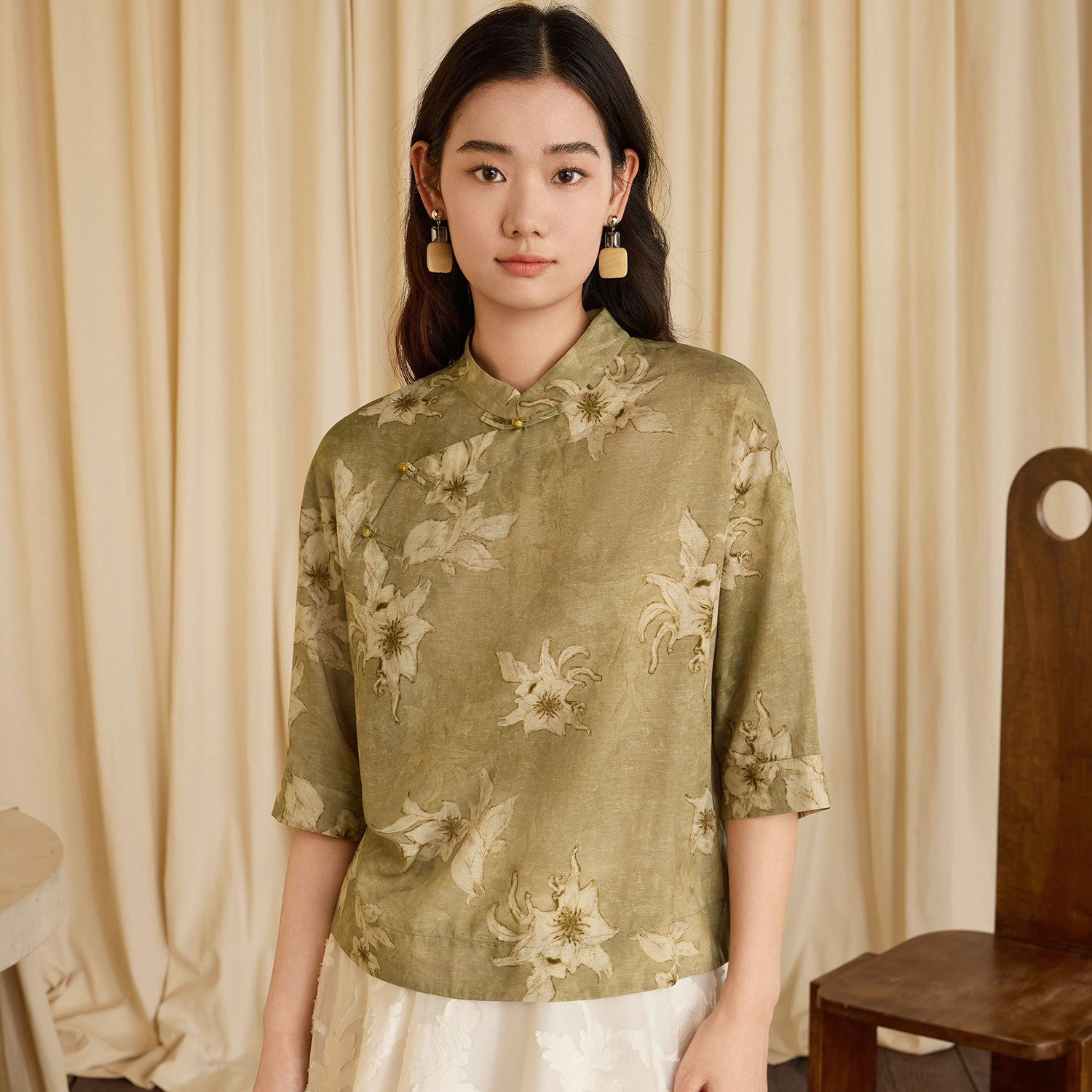 如意连云【夏芷】夏季新款小立领衬衫女新中式国风斜襟玉石扣上衣