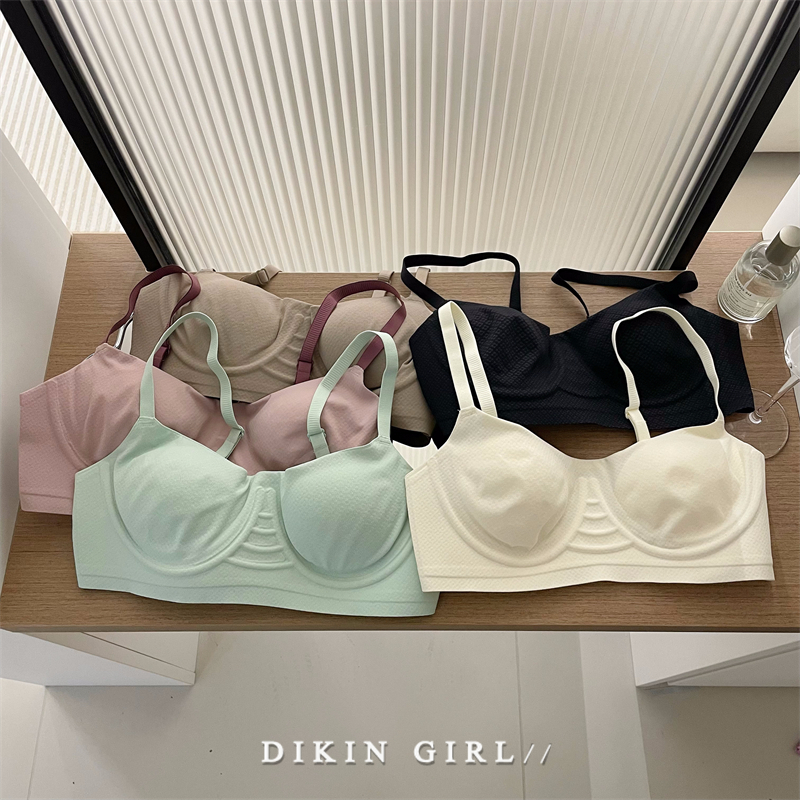 超美超薄大胸显小内衣推荐