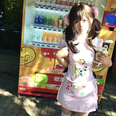 梨屋pearhouse 原创 亚文化印花阿宅风粉色蝴蝶结中华娘旗袍2024