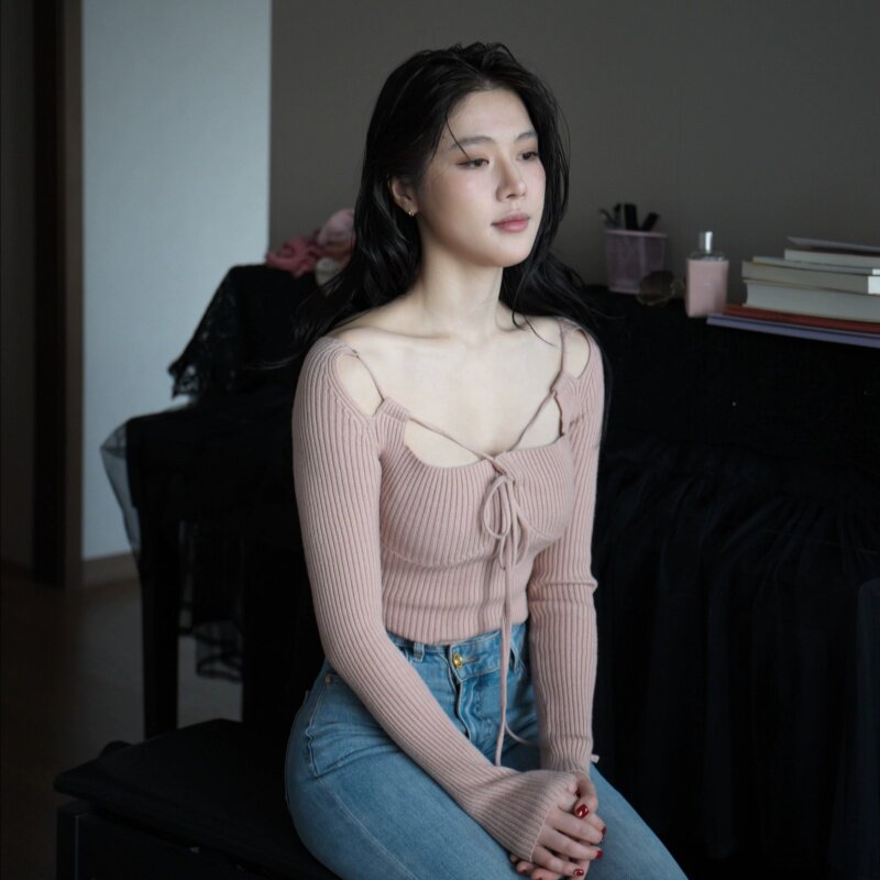 纯欲气质绑带U领长袖针织衫女秋季氛围感螺纹修身显瘦打底衫上衣