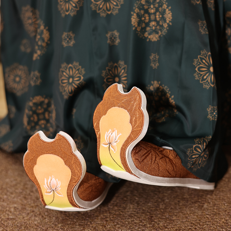 江南朱记原创【竹兮】内增高手绘翘头履复原壁画走秀百搭汉服鞋