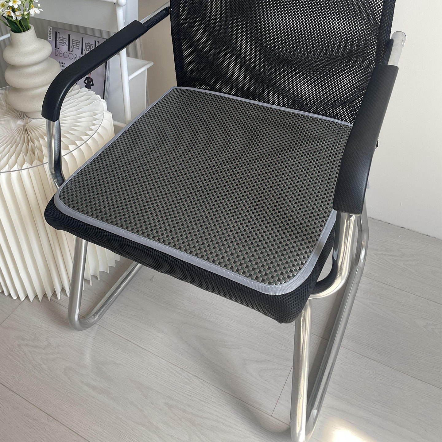 透气夏天冰丝坐垫椅子垫办公室电脑椅子垫儿老板椅凉席汽车垫通用