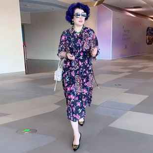 欧货夏季妈妈装碎花乔其纱连衣裙时尚气质宽松遮肉大码长款沙滩裙