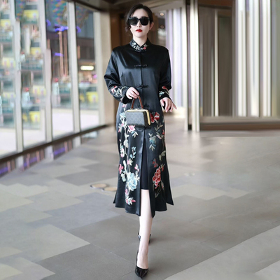 高端刺绣妈妈长款醋酸真丝风衣女