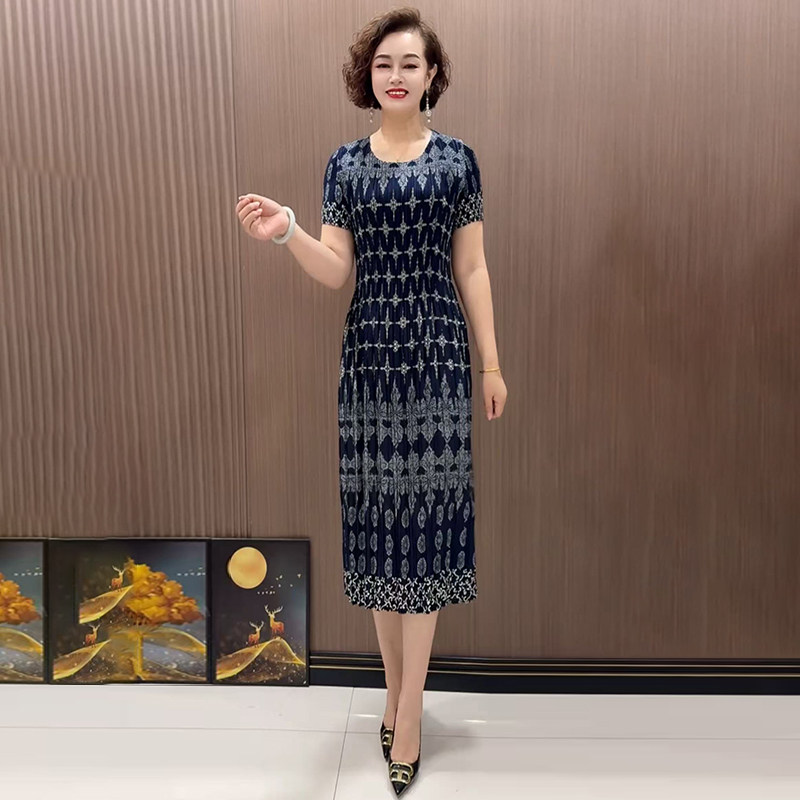 高品质！气质大码显瘦褶皱连衣裙