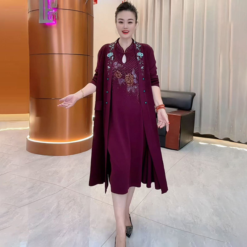 喜婆婆重工刺绣针织大码两件套装
