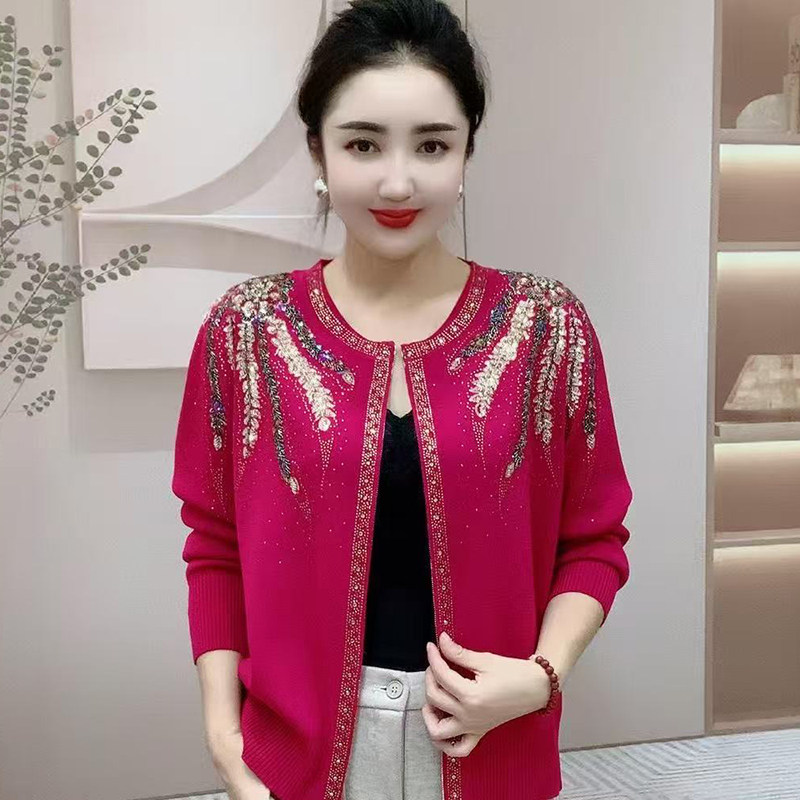 妈妈春装新款针织开衫洋气新年上衣服中老年人女春秋时尚毛衣外套