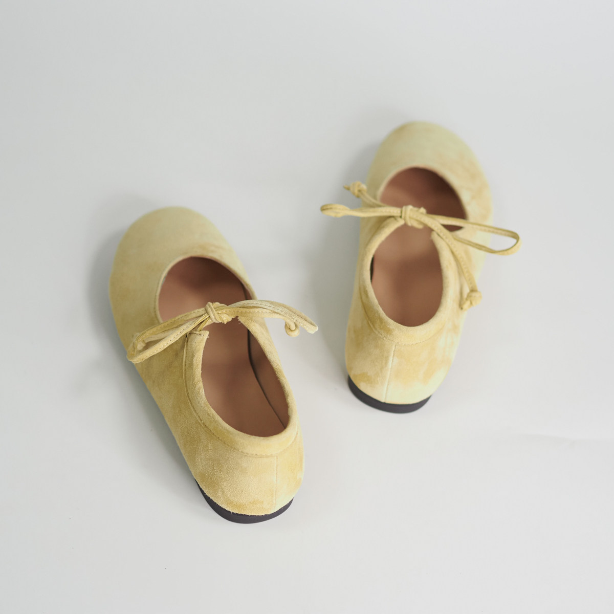 黄色羊反绒皮芭蕾平底单鞋春季淑女鞋178元