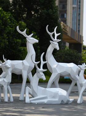 户外玻璃钢简约几何梅花鹿雕塑园林商场楼盘草坪景观动物装饰摆件