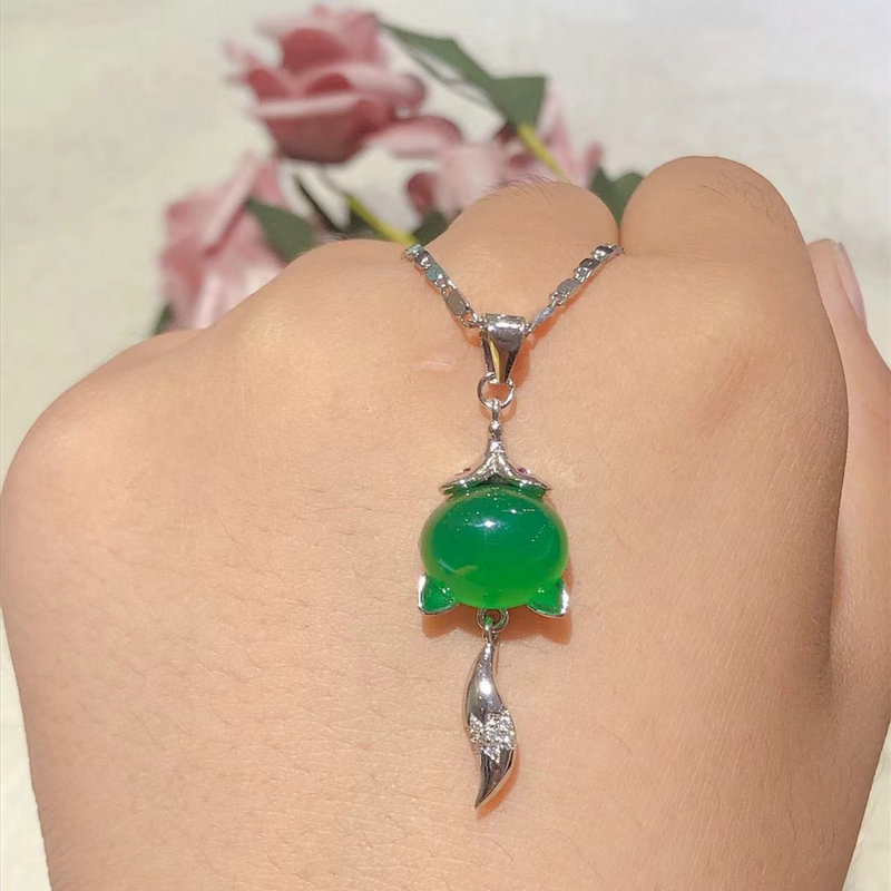 925纯银项链镶嵌天然玉髓锁骨链小狐狸吊坠项链日韩简约时尚个性