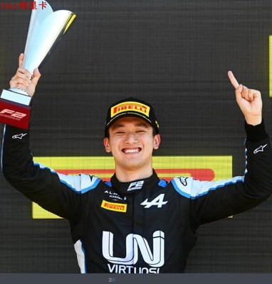 TOPPS 出品 F1 中国 一级方程式 赛车 周冠宇 收藏卡 明星卡 专集