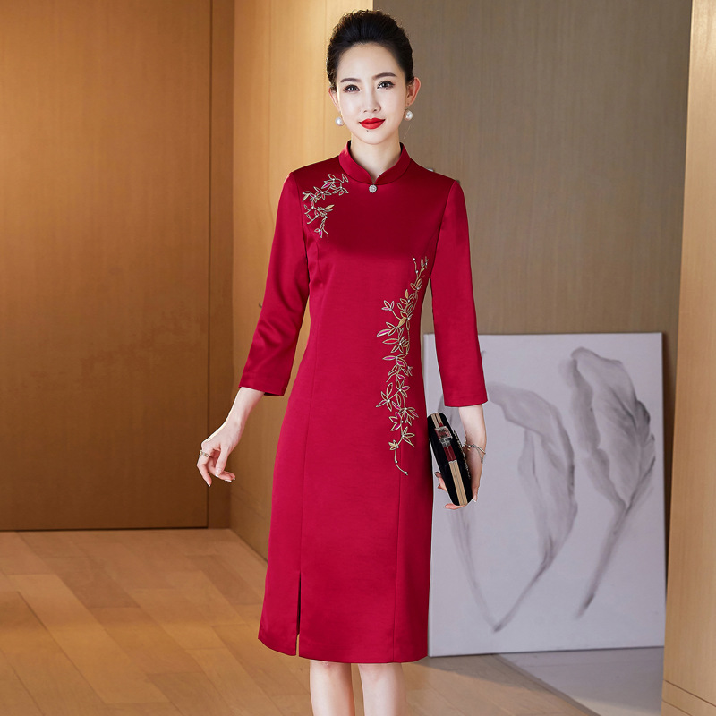 2021年新款妈妈装礼服连衣裙丈母娘婚宴礼服喜婆婆婚宴中年女装秋