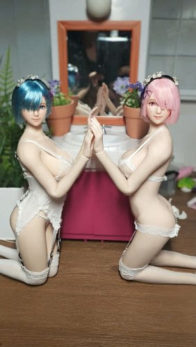 吊带包胶素体女兵人偶