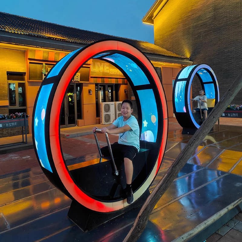 网红打卡划船机多人情侣亲子互动手摇杠杆跑马灯星空感应发电单车