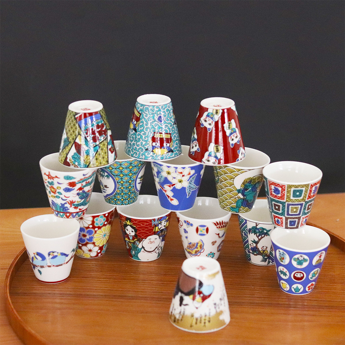 日本进口九谷焼高级感日式陶瓷杯创意茶杯烧酒清酒杯碟零食碟祝福