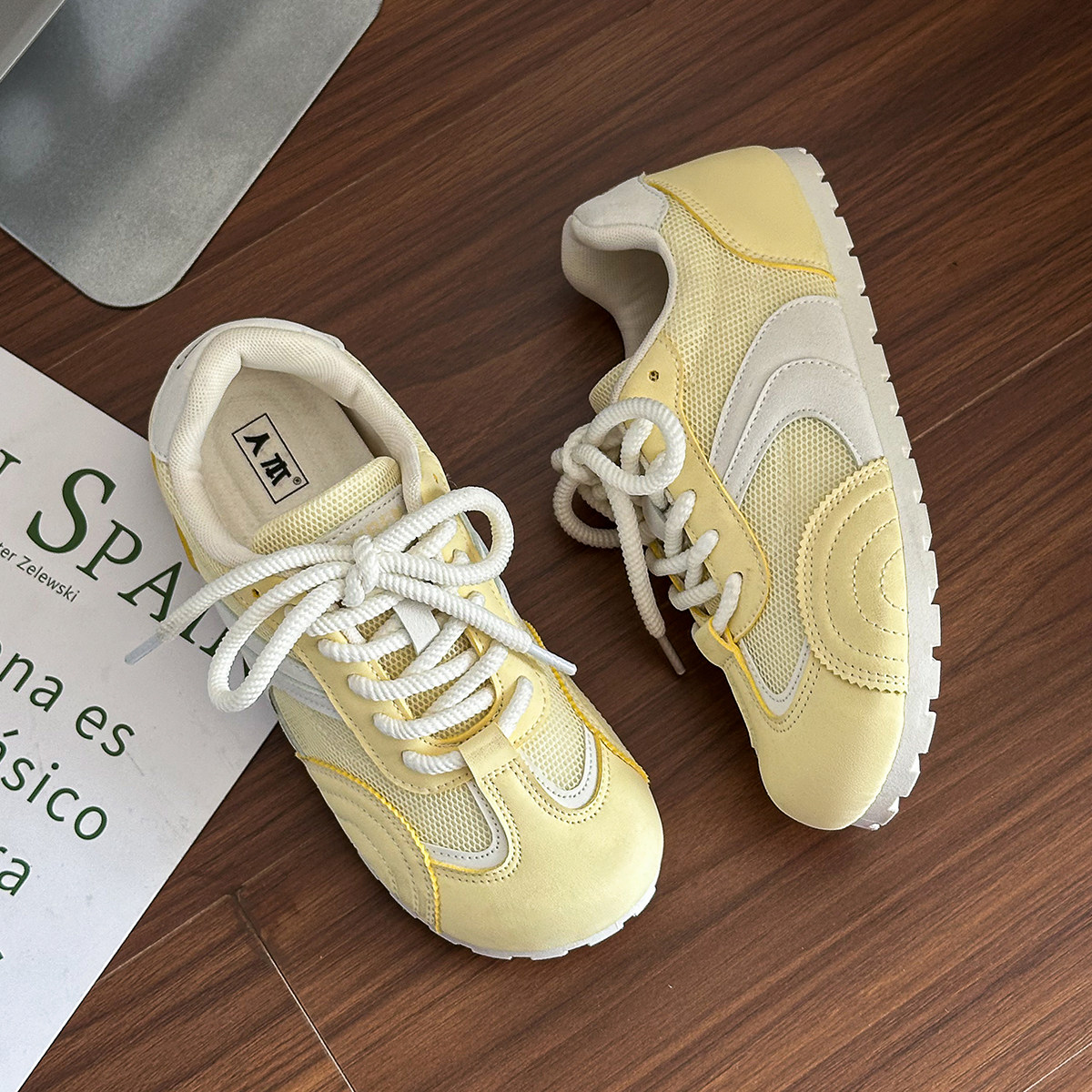 人本爆款女鞋透气百搭勃肯鞋女款超火2025春秋新款薄底泡芙德训鞋