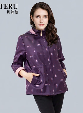 贝特如春季中老年女装紫色宽松连帽风衣外套优雅减龄舒适妈妈装EF