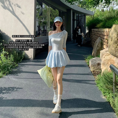 纽扣斜肩长袖花苞裙摆连衣裙女