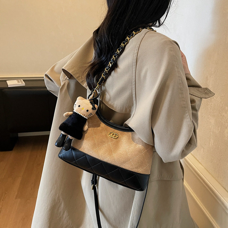 时尚潮流女包包2026新款单肩斜跨撞色高质感时尚休闲菱格腋下包女