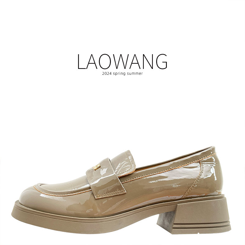 品牌撤柜牛漆皮乐福鞋女2024春新款复古英伦圆头粗跟一脚蹬小皮鞋