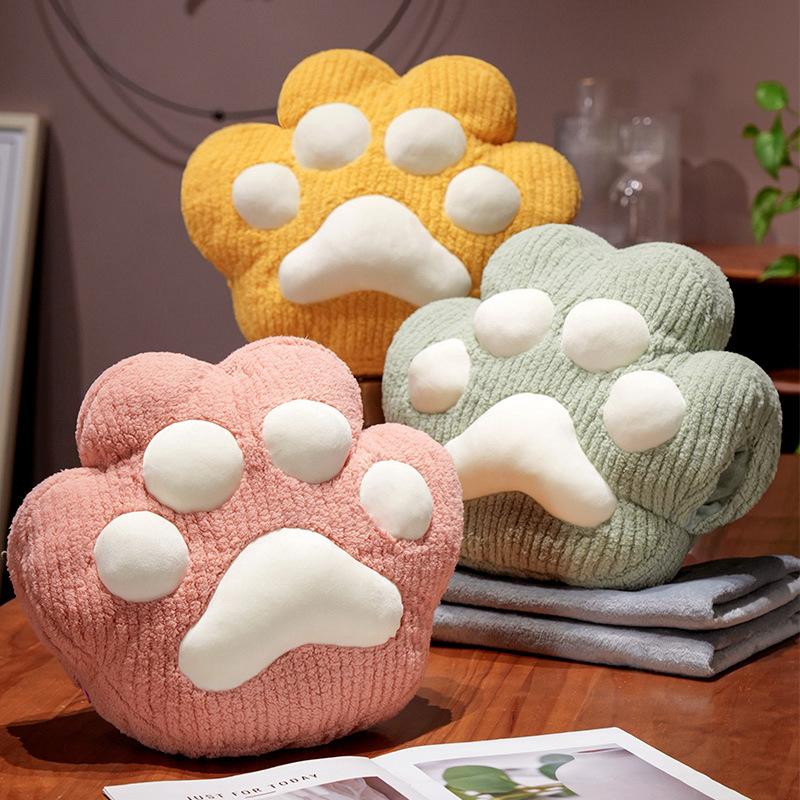 卡通猫爪抱枕毯子三合一被子两用靠枕毛绒暖手捂办公室午睡枕靠垫