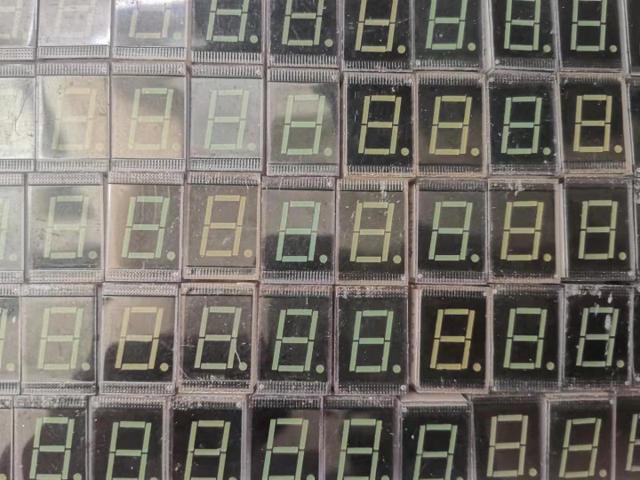 军工级数码管 绿色CL003 CL002 可编程序数码管 散新 现货实拍