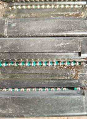 检修THK SSR20直线导轨滑块，拆机件，型号WEF03483详询