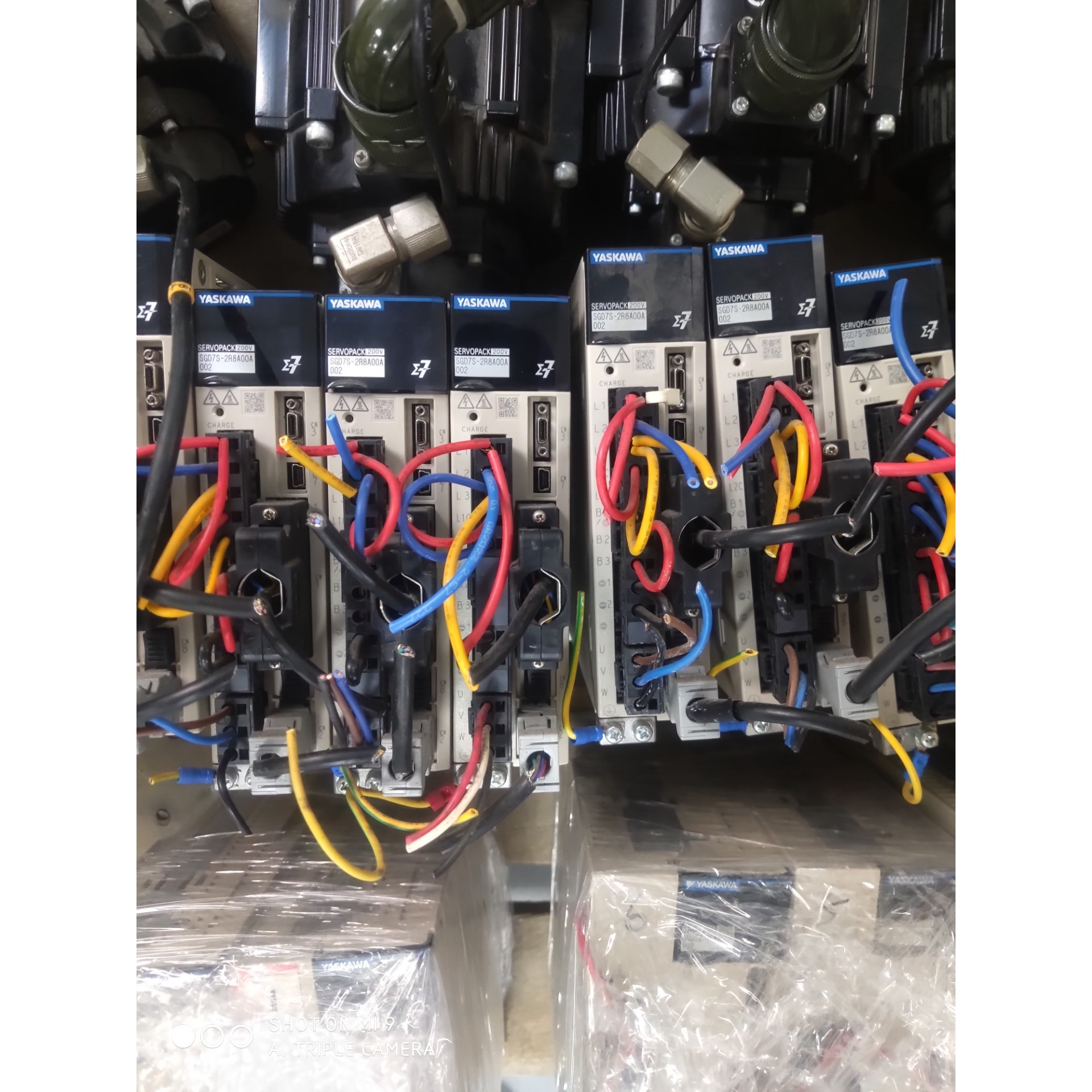 维修指导拆机安川伺服7系400瓦脉冲型、SGD7S-2R8A00A0详询