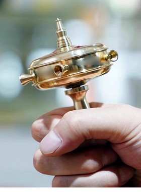 藏族转经简手摇转金轮手持转金筒黄铜缩微带底座转金轮转金桶西藏