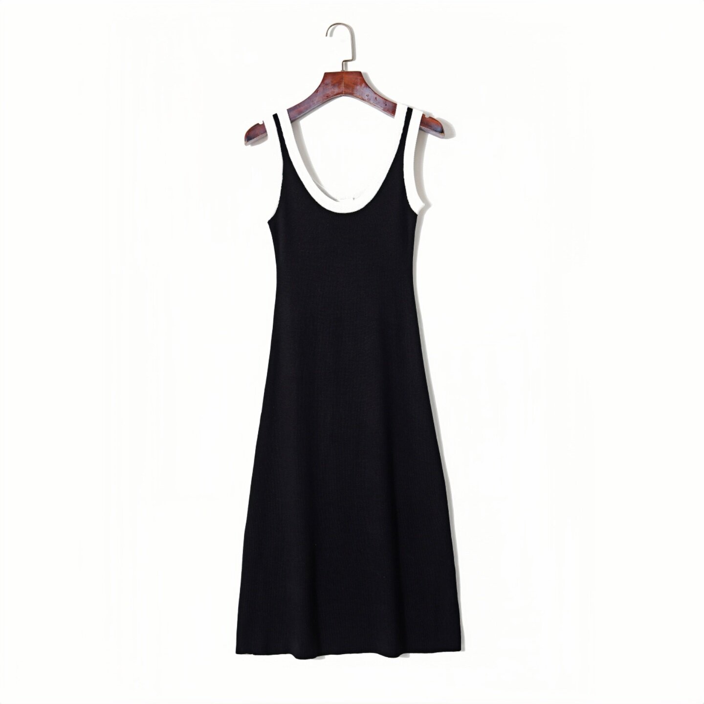 黑白撞色针织吊带连衣裙女中长款修身显瘦无袖背心裙复古百搭