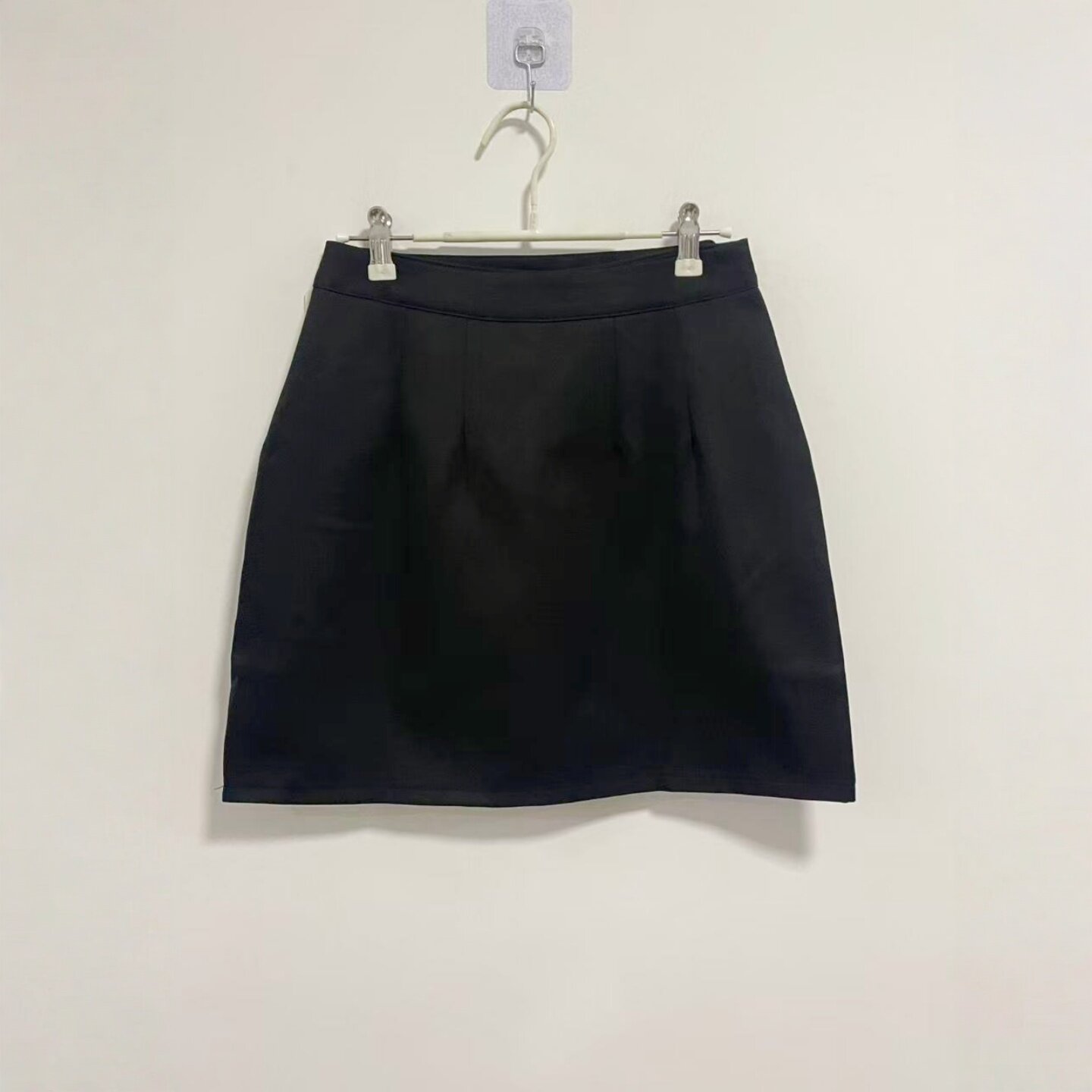 2026春季高腰西装短裙女 金扣设计感A字裙秋冬显瘦通勤百搭半身裙