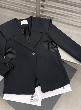 小众设计 24春季款 海军风大翻领 腰部挖剪镂空收腰纯色西装外套