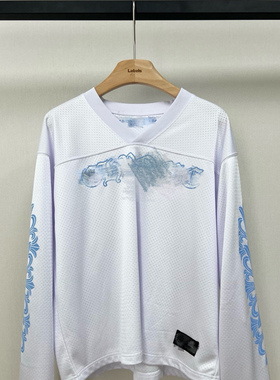 小众设计 25秋 美式复古 梵文十字架印花网眼宽松V领长袖球服T恤