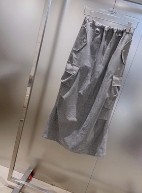 小众设计 23早秋 经典百搭甜酷girl 大口袋后开叉格子工装长半裙