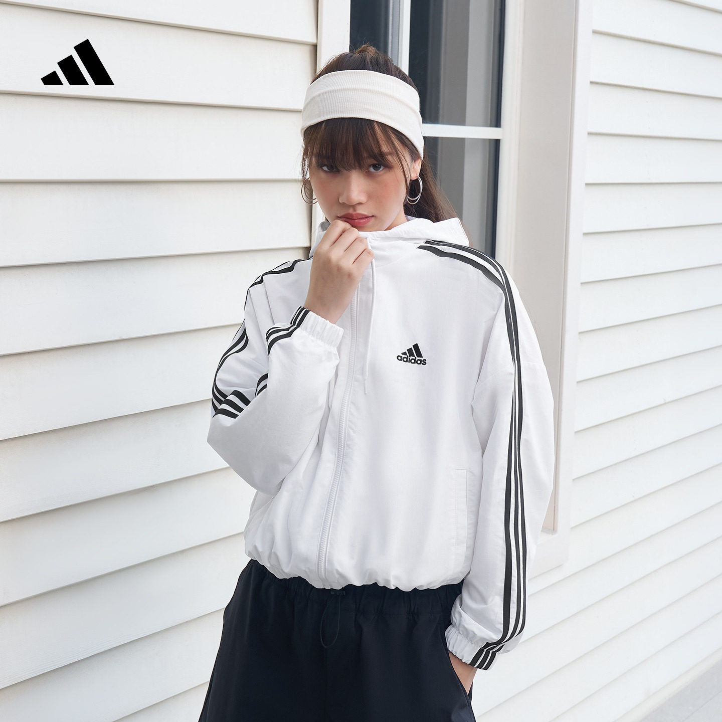 三条纹休闲宽松连帽夹克薄外套女装秋季adidas阿迪达斯官方轻运动