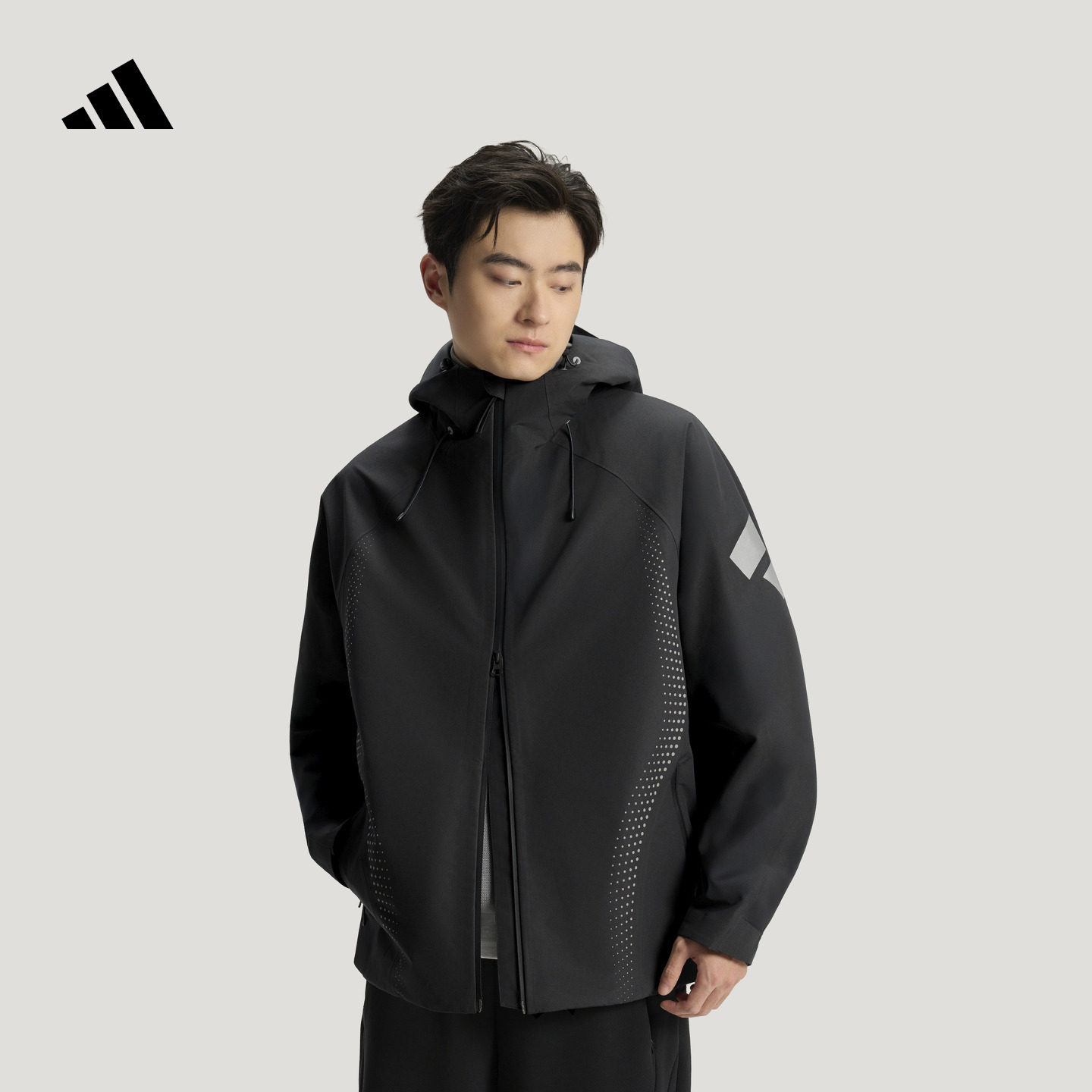 阿迪达斯系列男拒水防风机能夹克