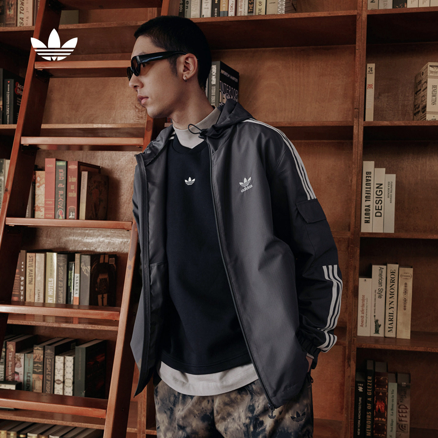通勤百搭休闲经典运动连帽夹克外套男女春夏adidas阿迪达斯三叶草