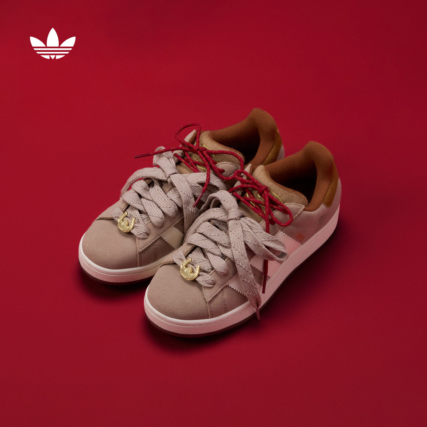 面包鞋阿迪达斯三叶草男女板鞋