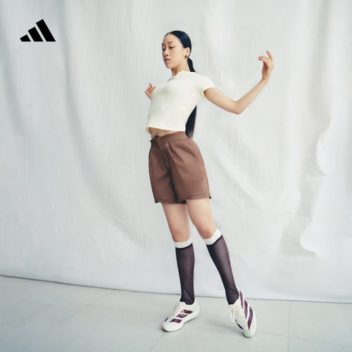 阿迪达斯女超轻缓震回弹竞速跑鞋