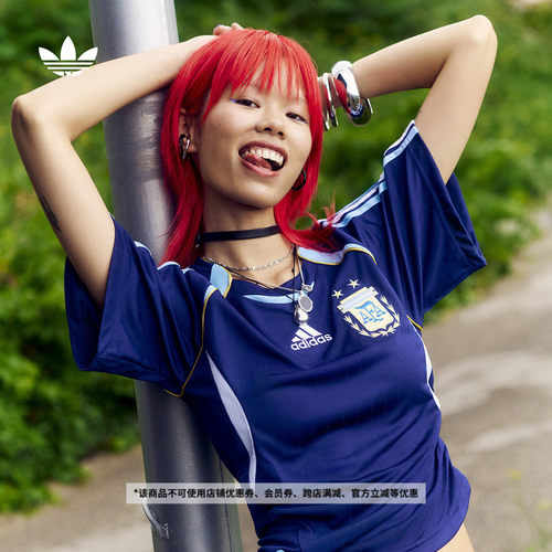 阿迪达斯三叶草女子短袖球衣