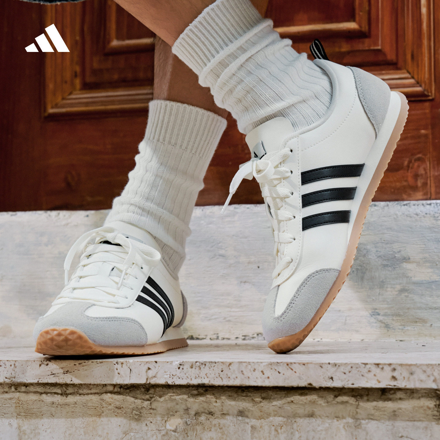 「冰淇淋T头鞋」VS JOG 2.0复古薄底运动鞋adidas阿迪达斯轻运动