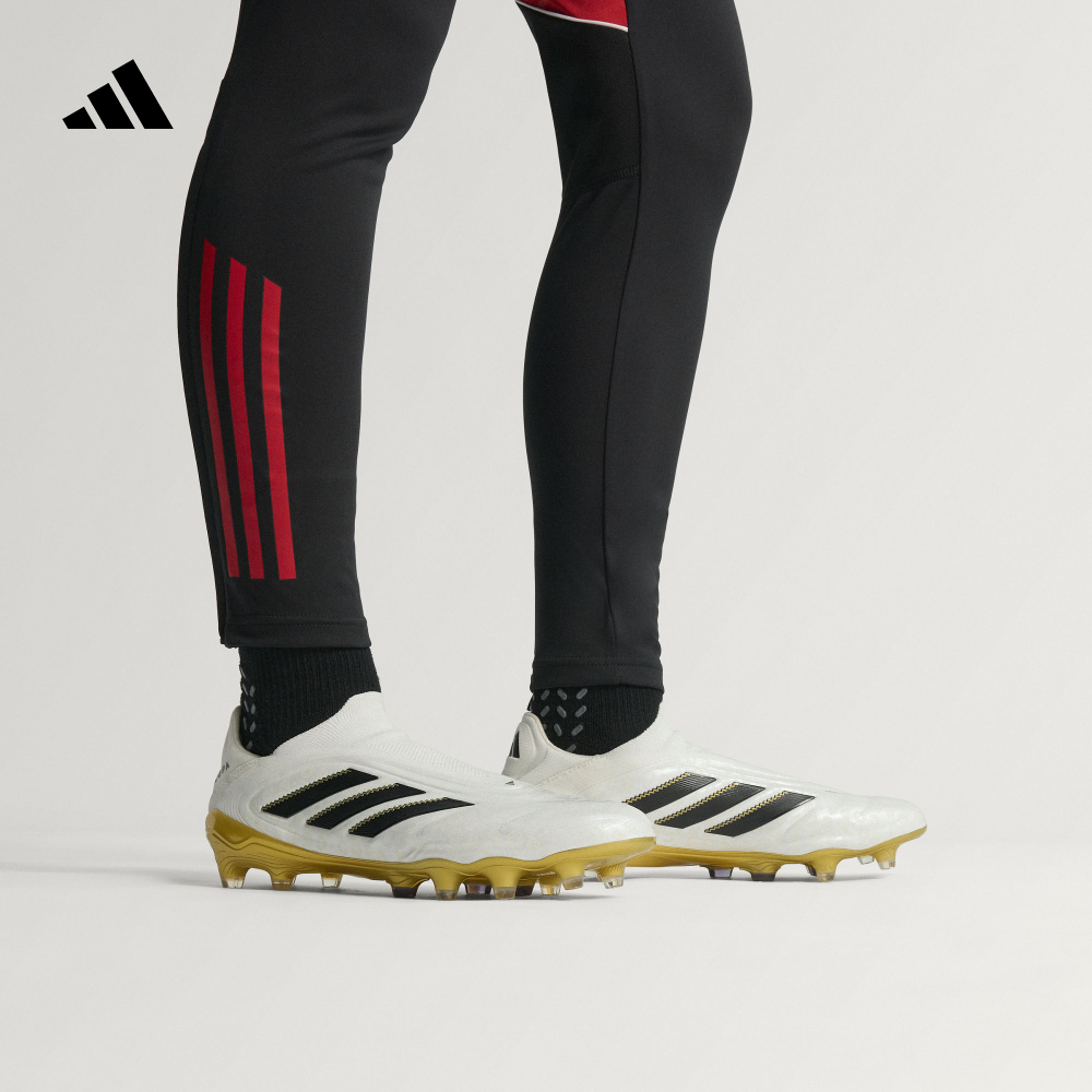 阿迪达斯男女足球鞋adidas