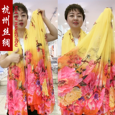 鳄鱼皱围巾女秋冬保暖防晒沙滩巾