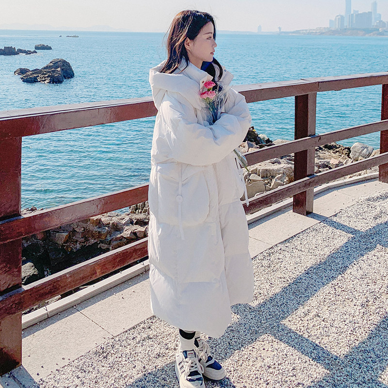 现货90绒2D078-8043-P345K468大被子长款羽绒服口袋纽扣装饰90绒,女装羽绒服,2D078