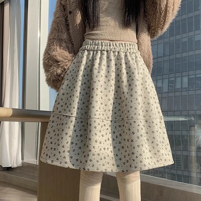 超好看冬装a字半身裙女2025新款冬显瘦毛呢花苞裙小个子百搭短裙