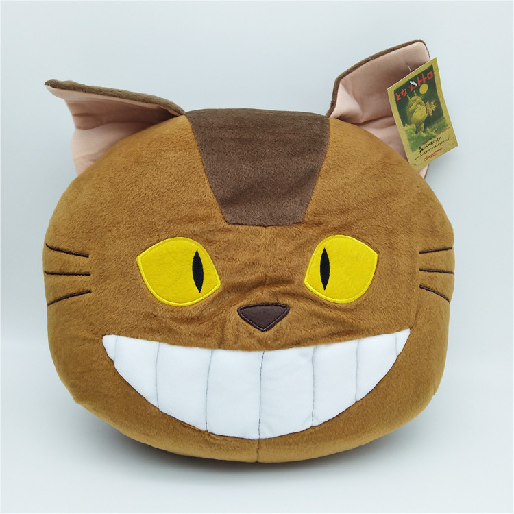 现货宫崎骏龙猫巴士抱枕靠枕TOTORO动漫周边儿童玩偶生日新年礼物