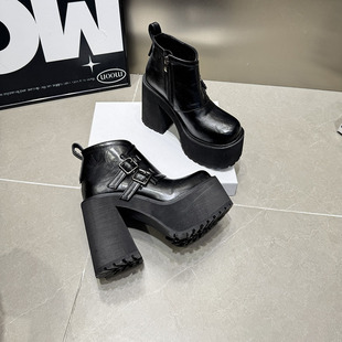 26皮带扣马丁靴女冬季 短筒超高跟厚底机车靴黑色松糕底女靴951