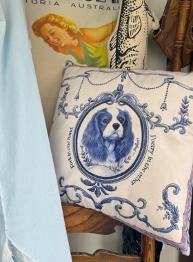 《查理公爵的nap time》抱枕复古原创手绘狗狗靠枕法式ins腰枕