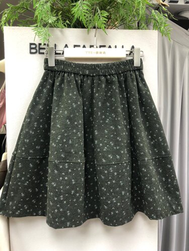 森系小碎花磨毛碎花中短裙伞裙